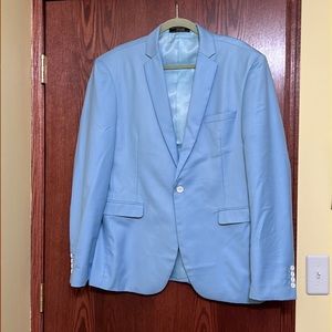 LOWEST PRICE. will be donated 12/01. Excellent condition dinner jacket.